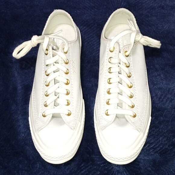 Women's Chuck Taylor Converse Light Blue Shoes Size US 11. EUC. - Picture 3 of 8